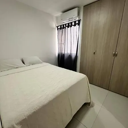 Apto 3 Hab Con Piscina Cerca A La Playa Apartment *