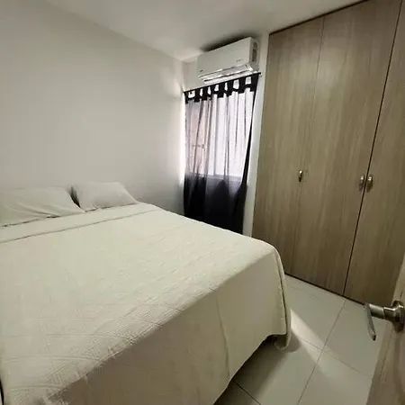 Apartamento Apto 3 Hab Con Piscina Cerca A La Playa Cartagena
